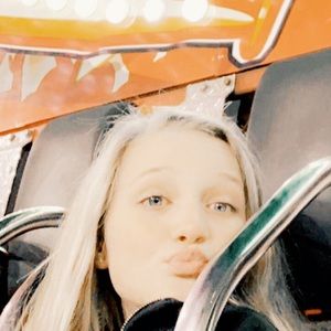 Meet your Posher, Reagan